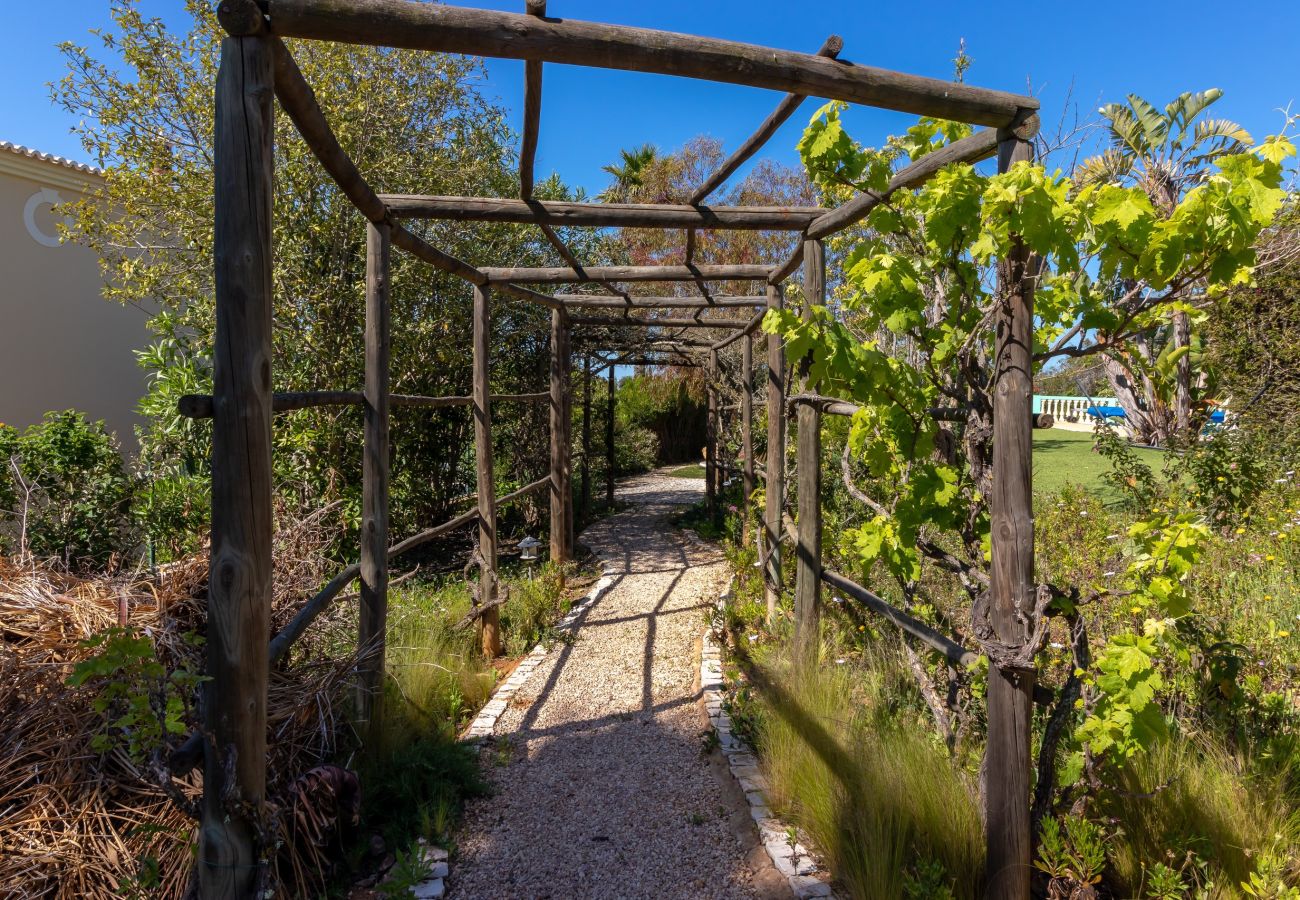 Villa in Carvoeiro - Villa Aurora – Fröhliche Familienvilla mit Pool und Whirlpool