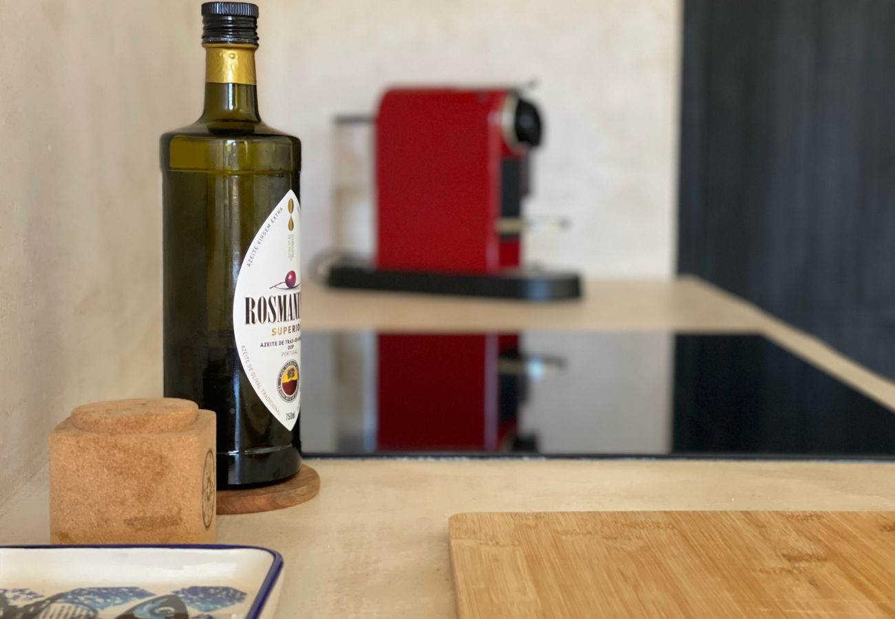 Ferienwohnung in Carvoeiro - Casa Syra – Stilvolles Apartment mit Meerblick im Herzen von Carvoeiro