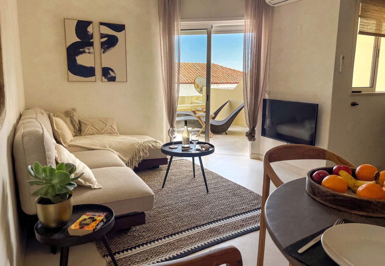 Ferienwohnung in Carvoeiro - Casa Syra – Stilvolles Apartment mit Meerblick im Herzen von Carvoeiro