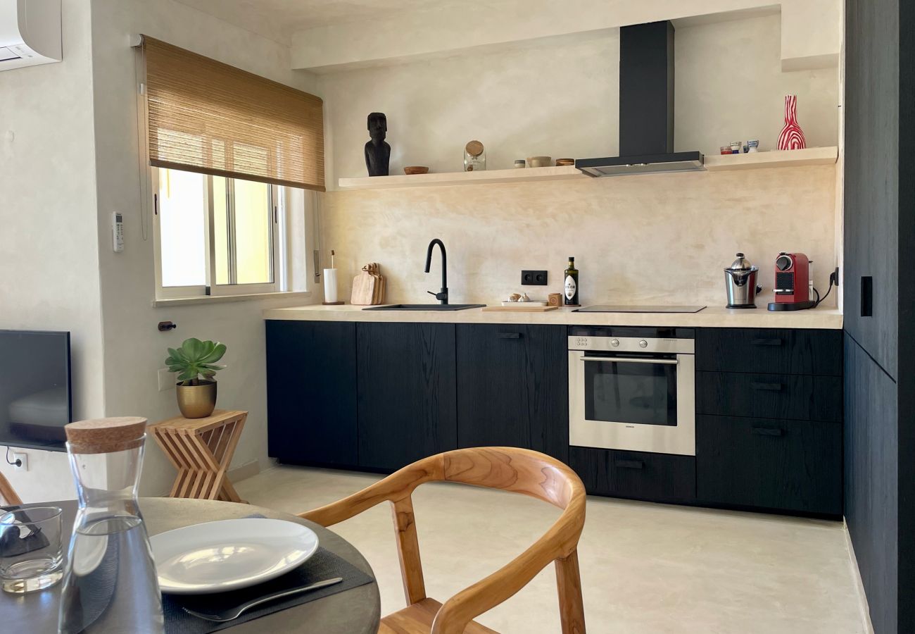 Ferienwohnung in Carvoeiro - Casa Syra – Stilvolles Apartment mit Meerblick im Herzen von Carvoeiro