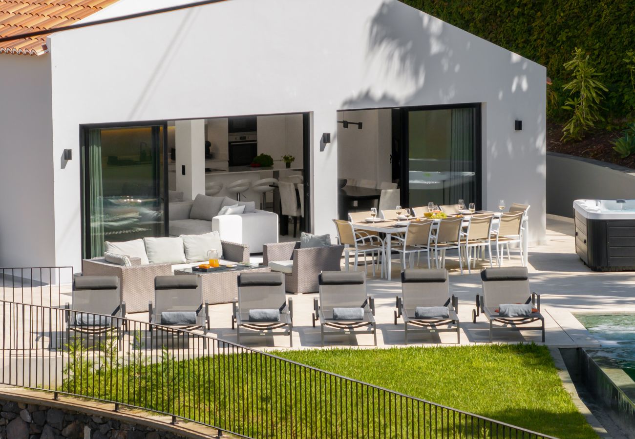 Villa in Funchal - Garden Plantain Villa