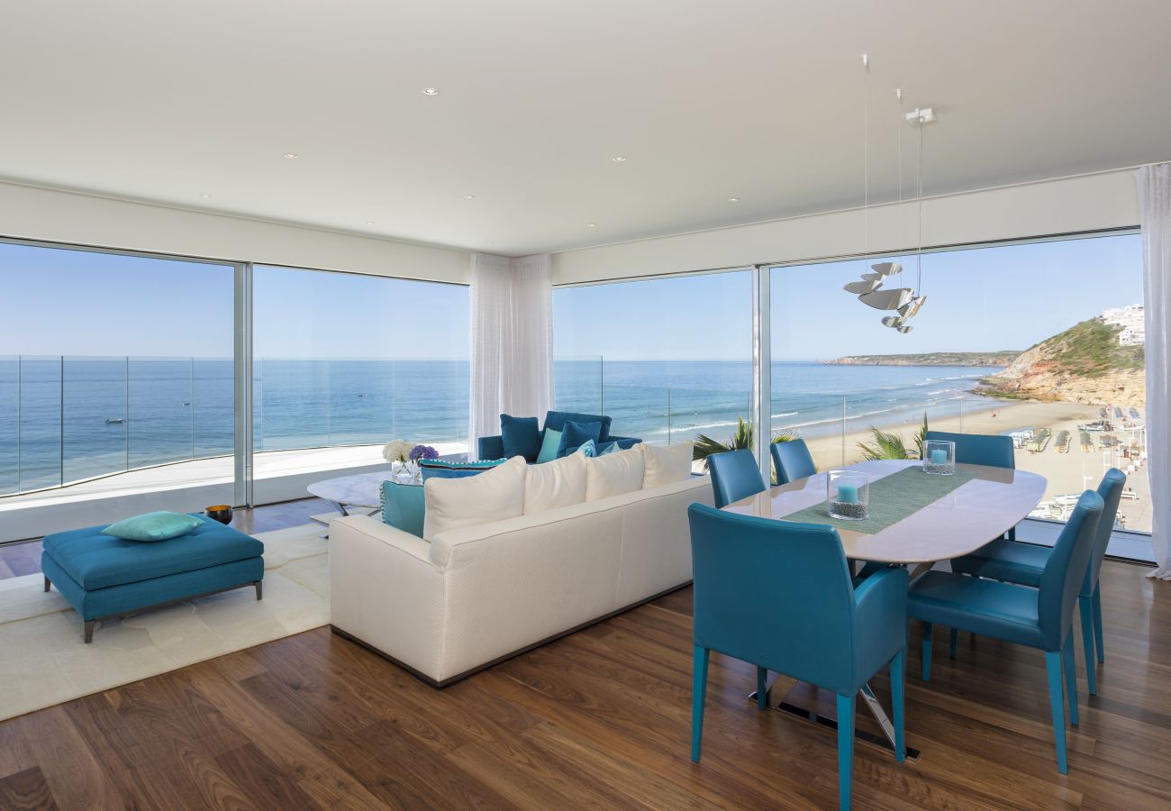 Villa en Praia da Salema - Lavendar Seaview Villa
