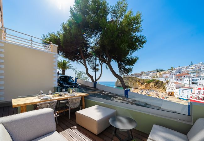Apartamento en Carvoeiro - The Lower Beach House Carvoeiro: Stunning Seaside Apartment with Breathtaking Views