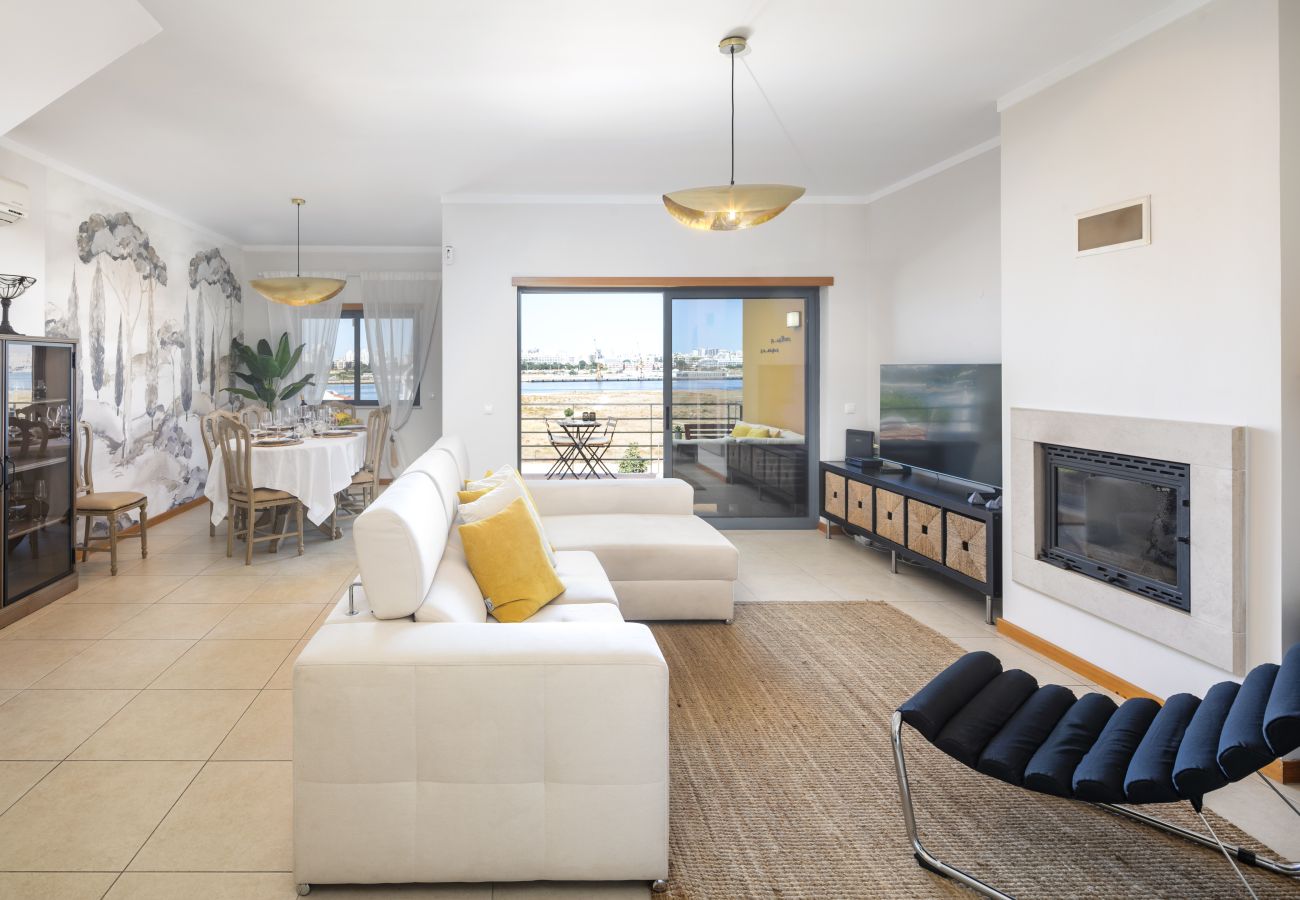 Casa adosada en Ferragudo - Casa Bayview Bliss - Experience a Dream Holiday in the Heart of the Algarve!