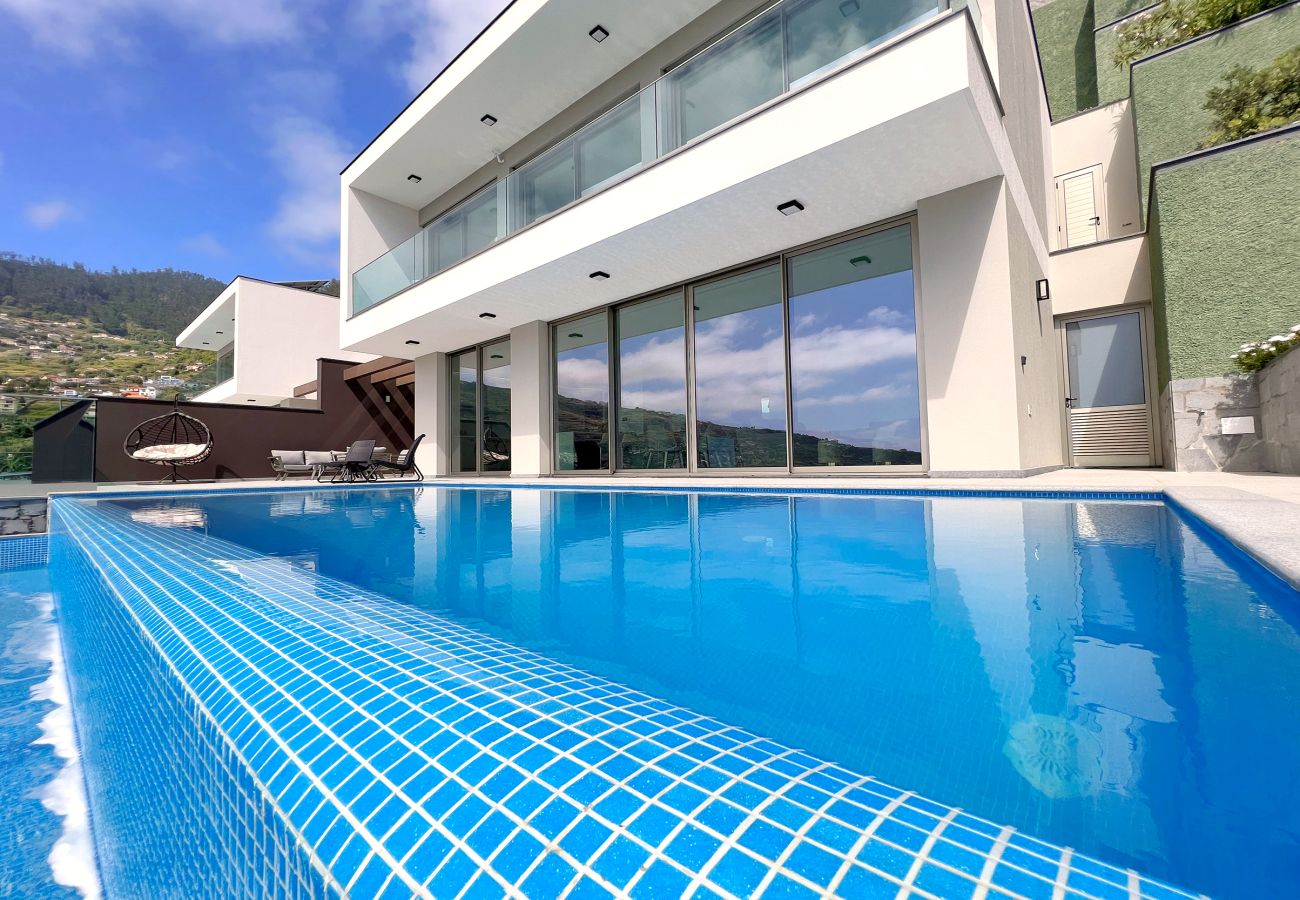 Villa en Arco da Calheta - Sunberry House