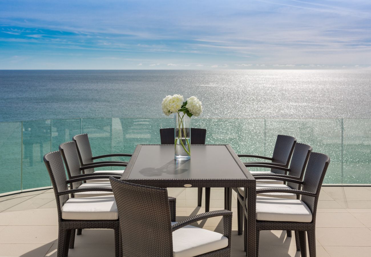 Villa à Praia da Salema - Lavendar Seaview Villa