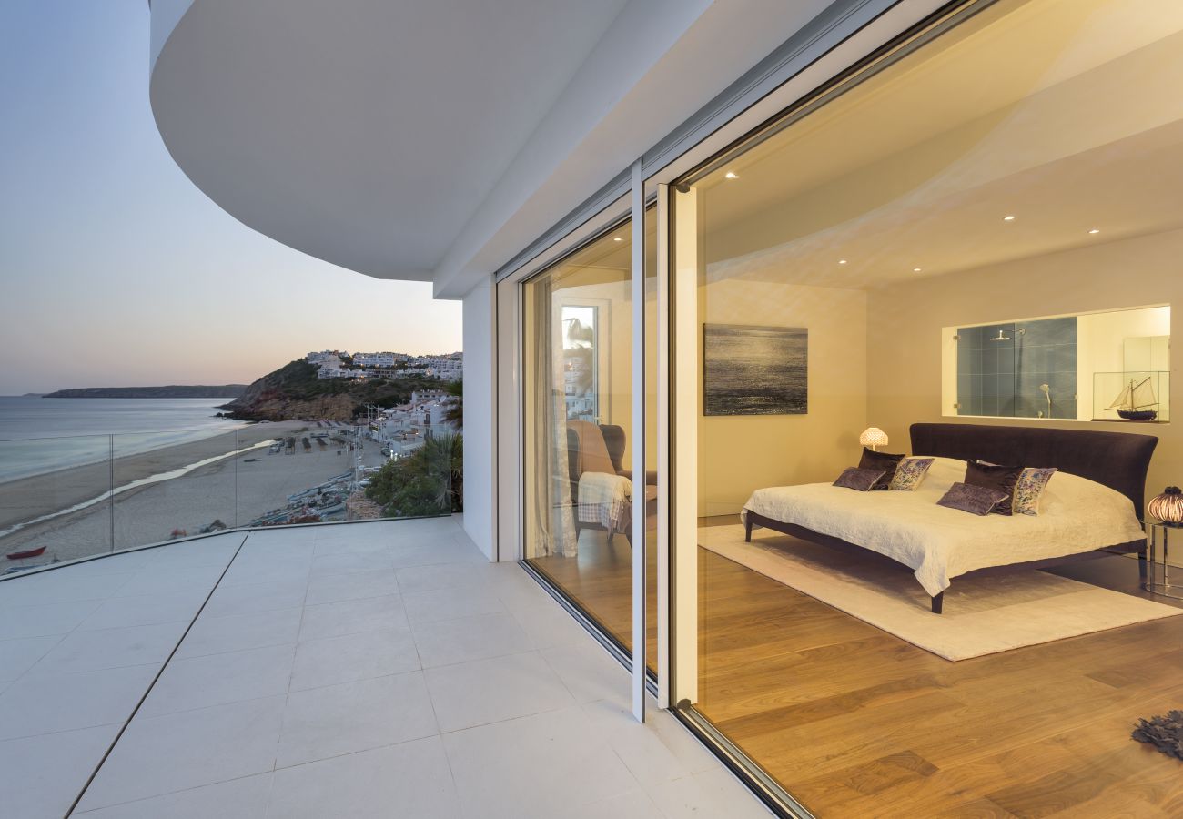 Villa à Praia da Salema - Lavendar Seaview Villa