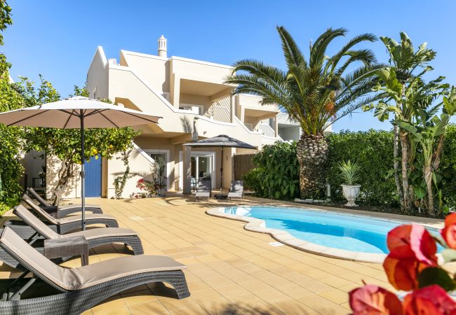 Maison mitoyenne à Carvoeiro - Casa Palm House - piscine privée à Carvoeiro