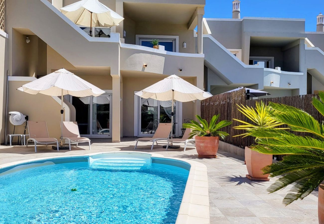 Maison mitoyenne à Carvoeiro - Casa Alegre, private pool at charming townhouse
