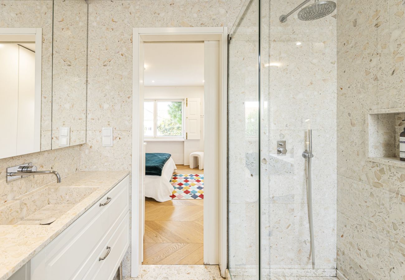 Maison mitoyenne à Lisbonne - Contemporary Restelo Pool Haven