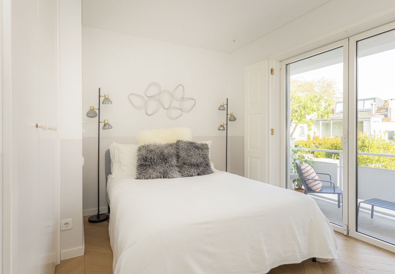 Maison mitoyenne à Lisbonne - Contemporary Restelo Pool Haven