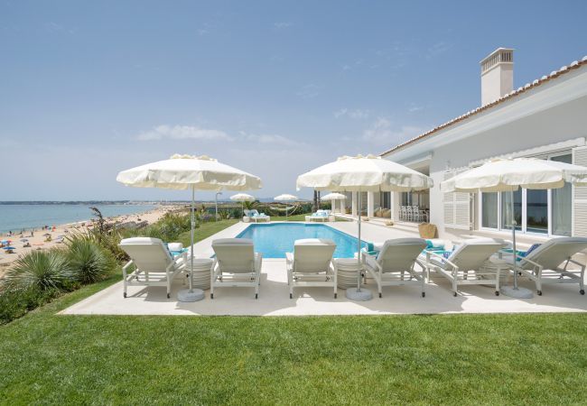 Villa à Guia - Villa Blossom Beach - Retraite luxueuse en bord de mer