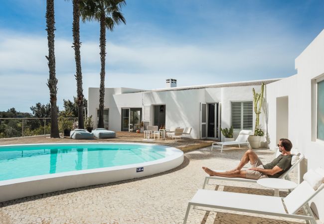 Villa à Carvoeiro - Casa Tres Palmeiras - Villa de luxe à flanc de colline avec vue imprenable sur l'océan