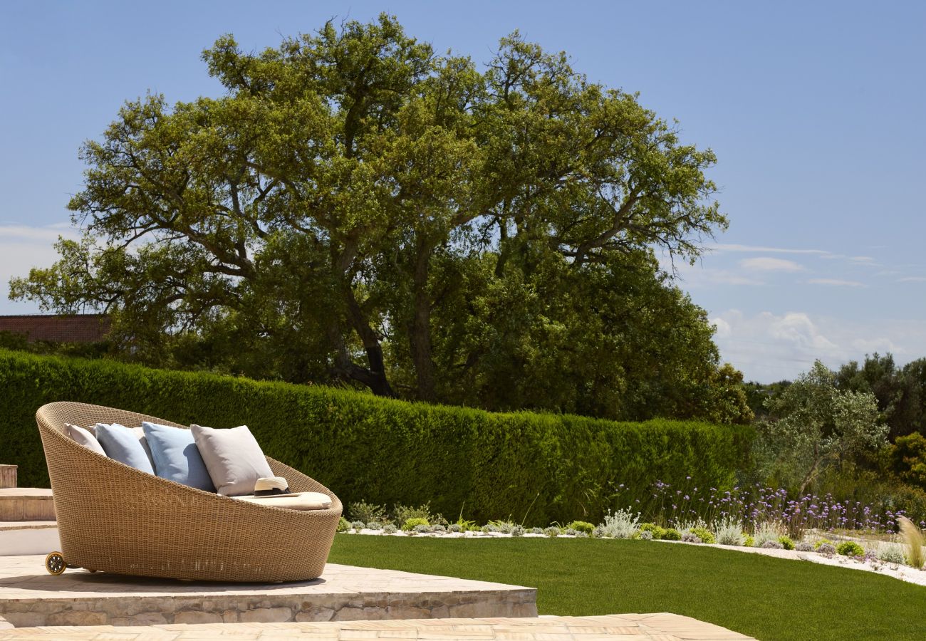 Villa à Guia - Casa Vento de Ouro – Retraite paisible dans un vignoble avec piscine chauffée près de Guia