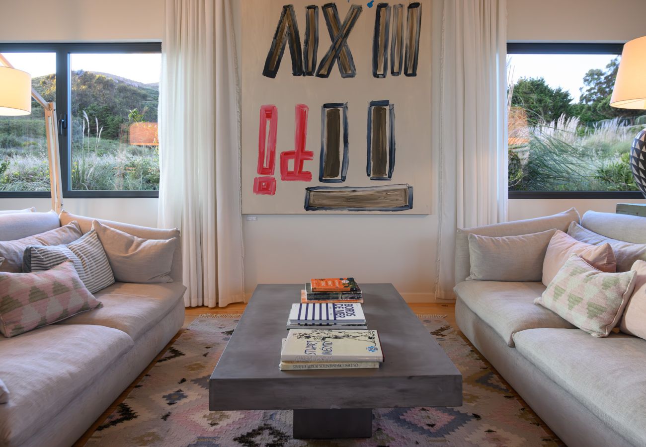 Villa a Cascais - Guincho Floating Book Villa