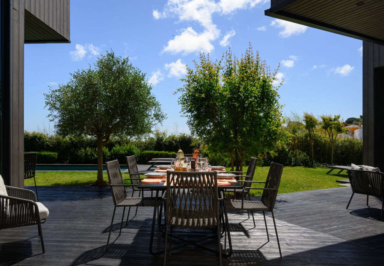 Villa a Cascais - Guincho Floating Book Villa