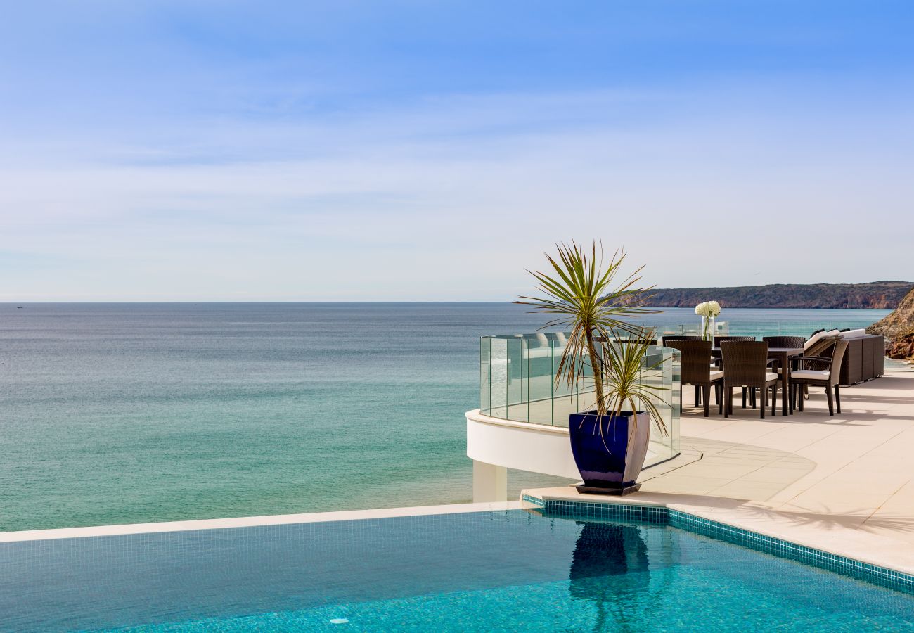 Villa a Praia da Salema - Lavendar Seaview Villa