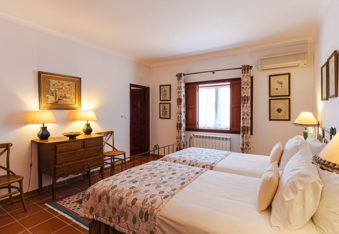 Villa a Ermidas-Sado - Countryside Manor