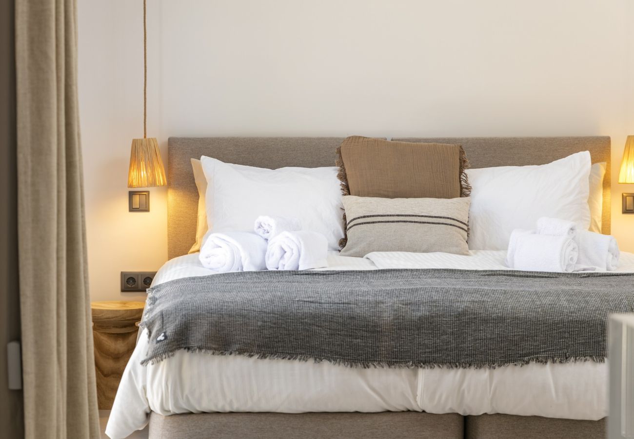 Casa a Lagoa - Casa Lourenço – A Serene Getaway Surrounded by Nature and Ocean Views