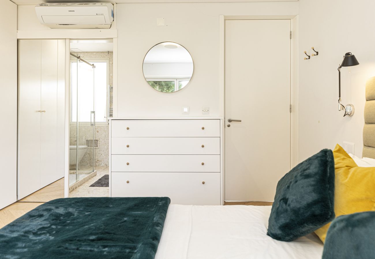 Casa a schiera a Lisboa - Contemporary Restelo Pool Haven