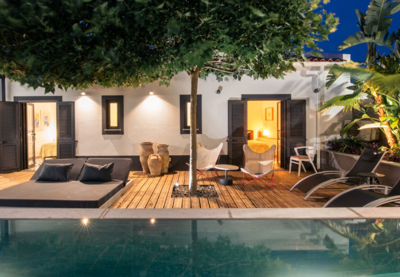 Casa a schiera a Lagoa - Casa Bonton - Stylish Townhouse Oasis with Modern Comfort