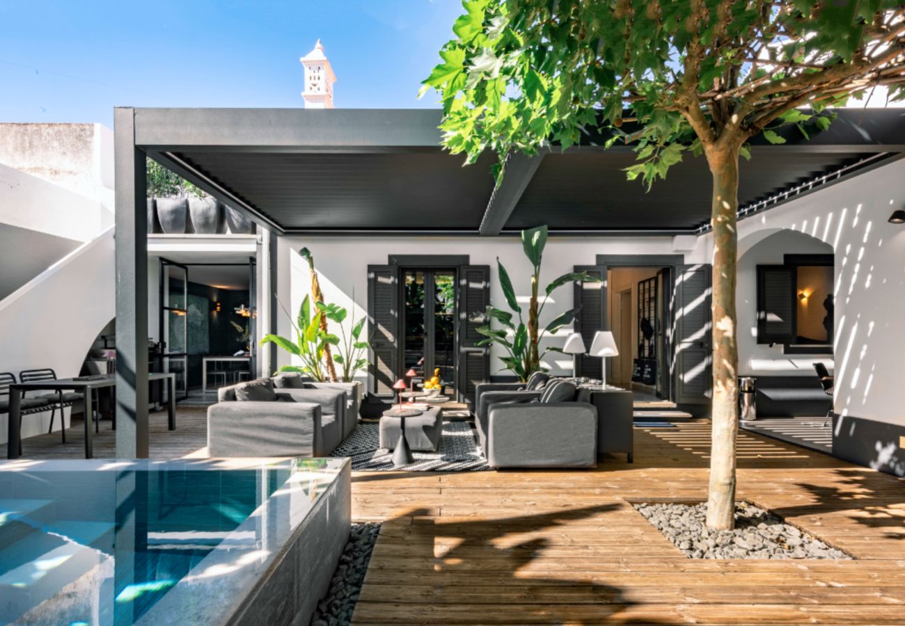 Casa a schiera a Lagoa - Casa Bonton - Stylish Townhouse Oasis with Modern Comfort