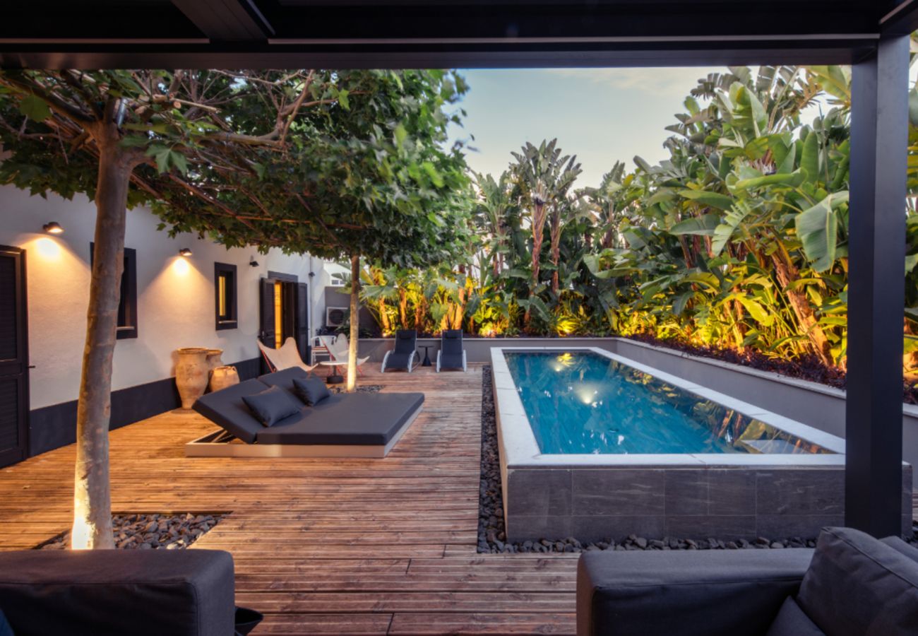 Casa a schiera a Lagoa - Casa Bonton - Stylish Townhouse Oasis with Modern Comfort