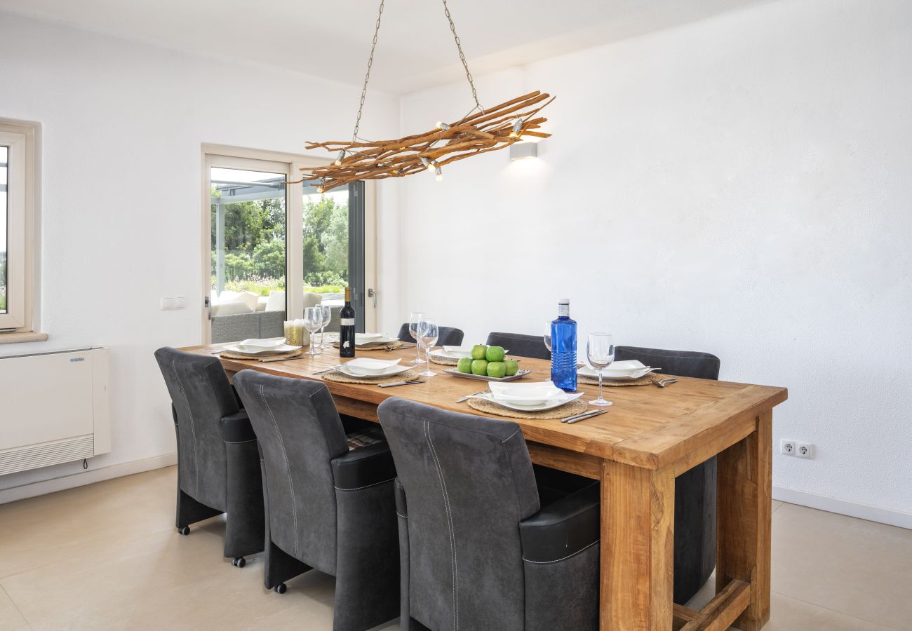 Villa a Lagoa - Casa Vista do Val – Countryside Villa with Pool and Sports Court in Caramujeira