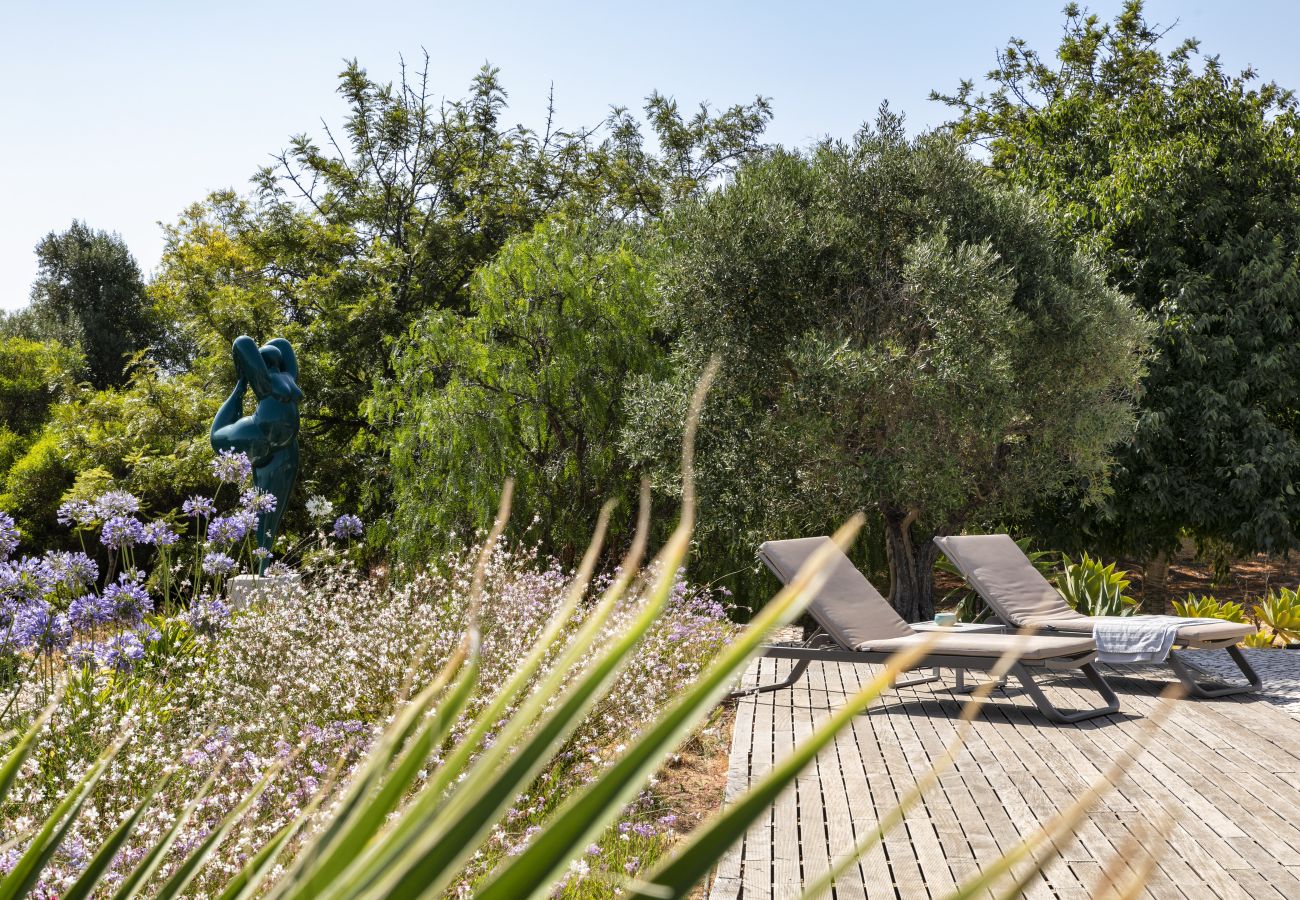 Villa a Lagoa - Casa Vista do Val – Countryside Villa with Pool and Sports Court in Caramujeira