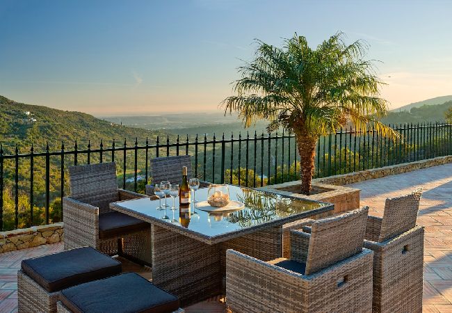 Villa in São Brás de Alportel - Casa Canasta - Familie villa met spectaculaire zichten 