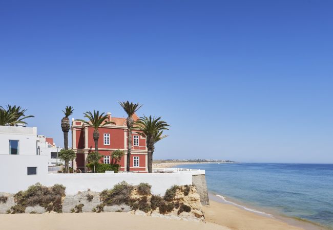 Villa in Armação de Pêra - Villa Ruby - Elegante villa aan het strand met prachtig uitzicht!