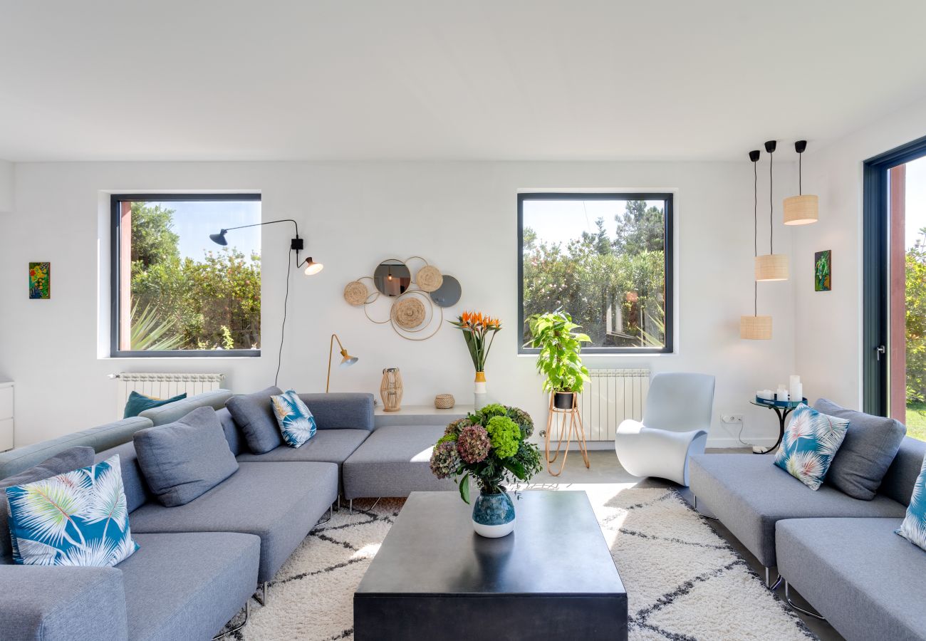 Villa em Cascais - Garden Seaside Villa