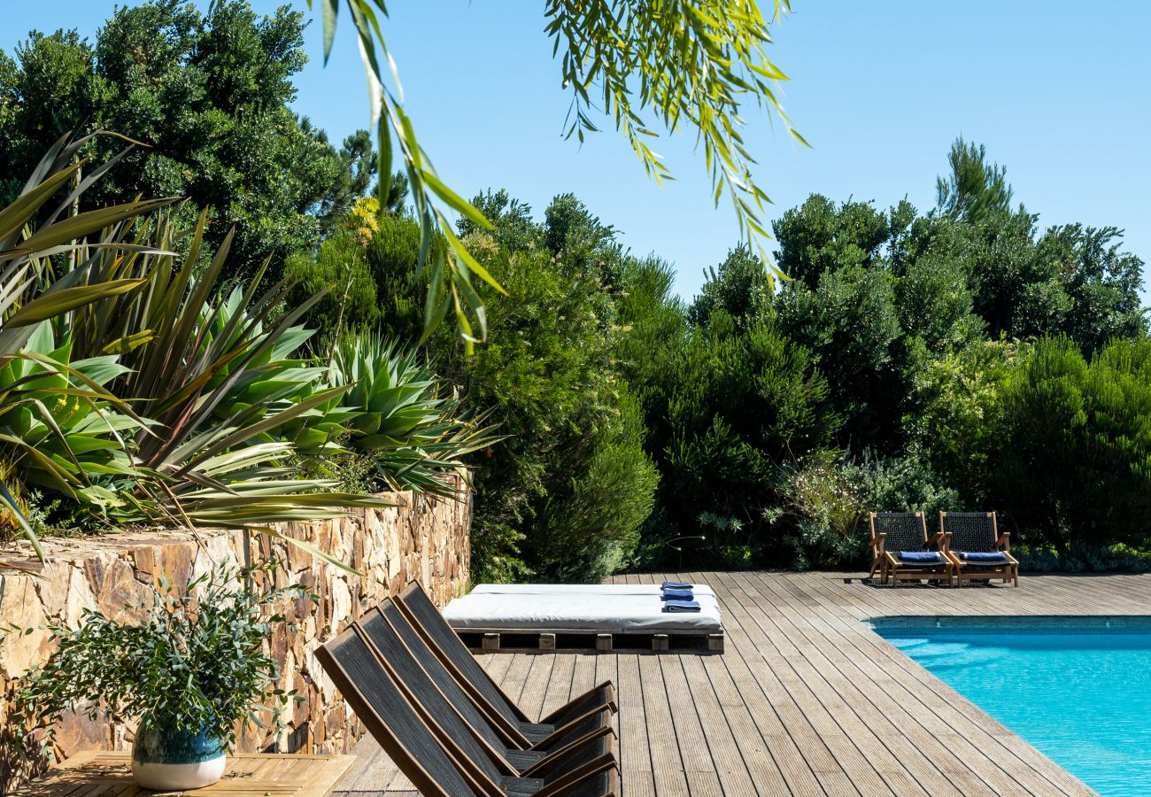 Villa em Cascais - Garden Seaside Villa