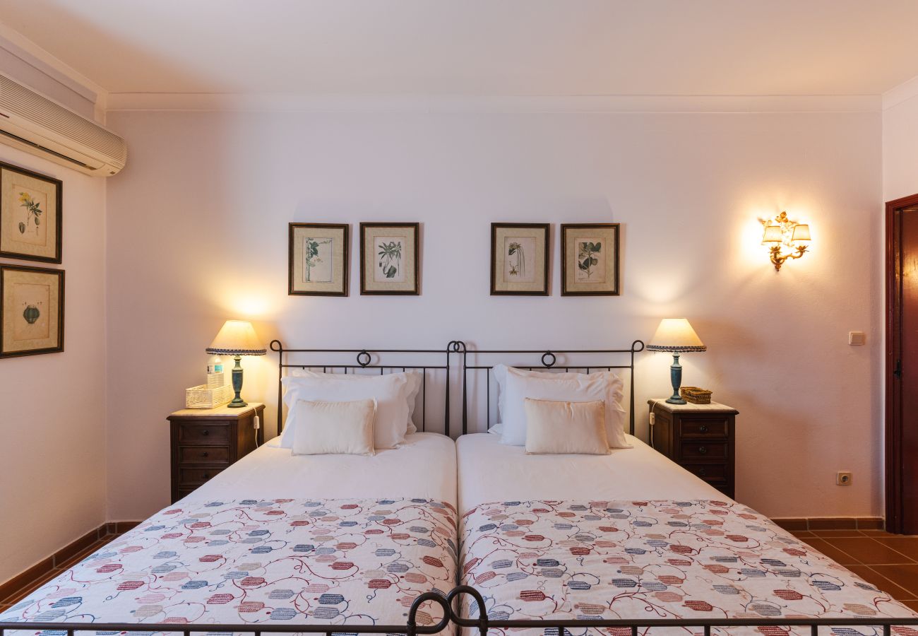 Villa em Ermidas-Sado - Countryside Manor