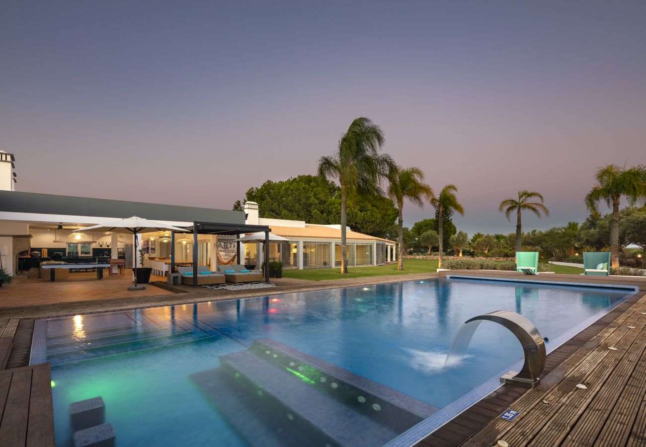 Villa em Pêra - Casa Pera - Espectacular villa luxuosa com piscina! 