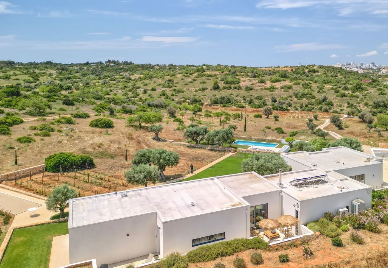 Villa em Ferragudo - Villa Monte Tranquilo