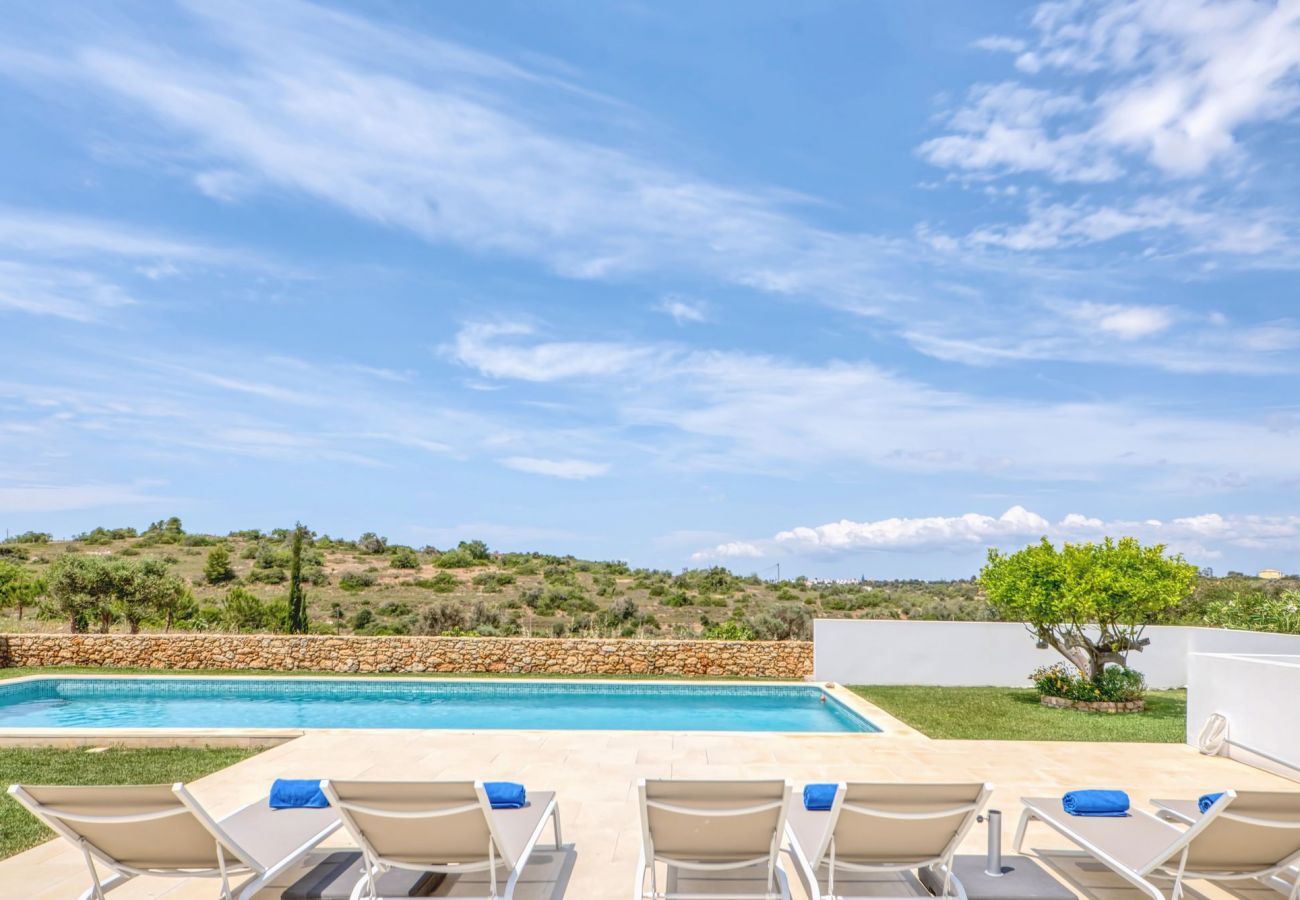 Villa em Ferragudo - Villa Monte Tranquilo