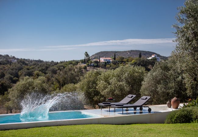 Villa em Loulé - Casa Sabados - Moradia moderna de um só piso no Algarve