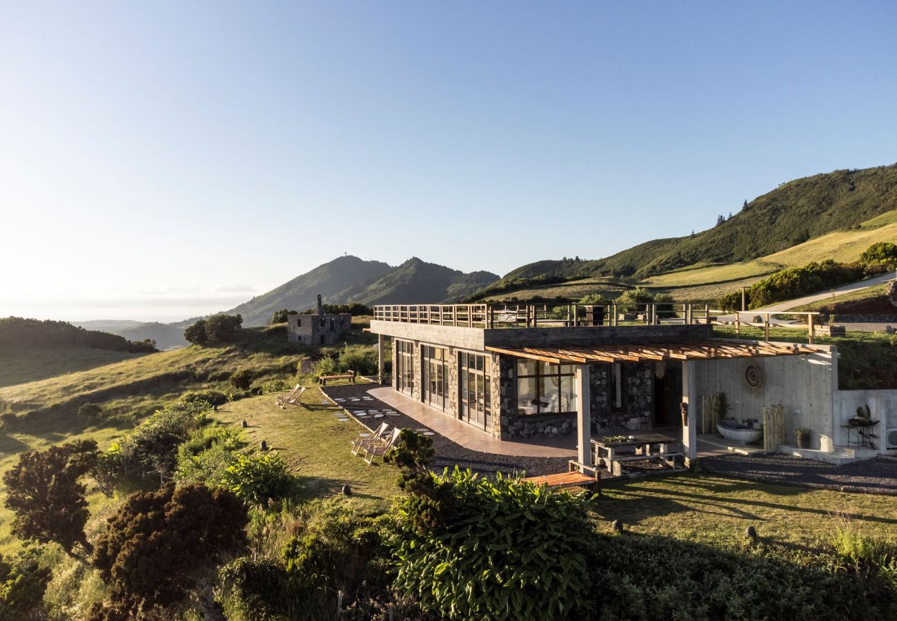 Villa em Santo Espírito - Azorian Paradise Villa