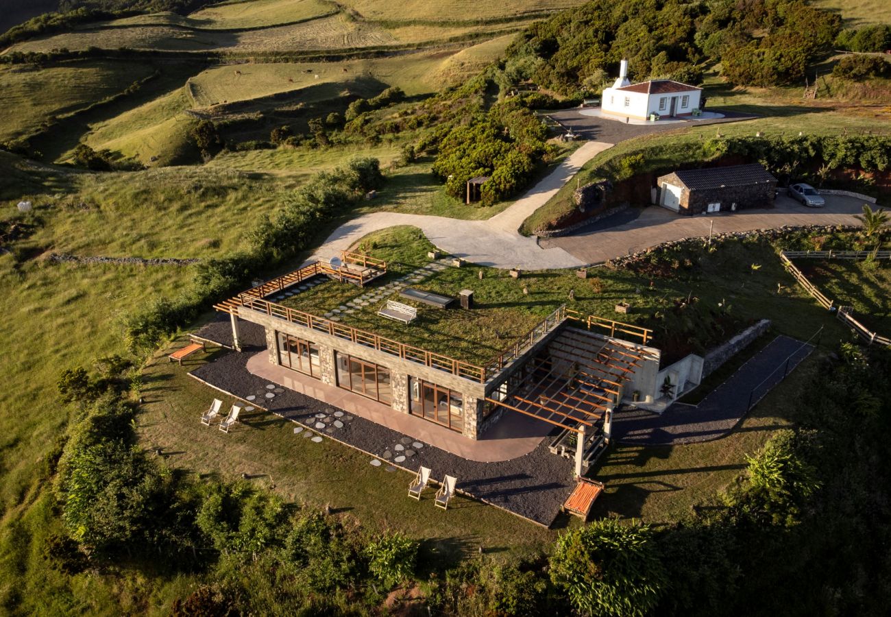 Villa em Santo Espírito - Azorian Paradise Villa
