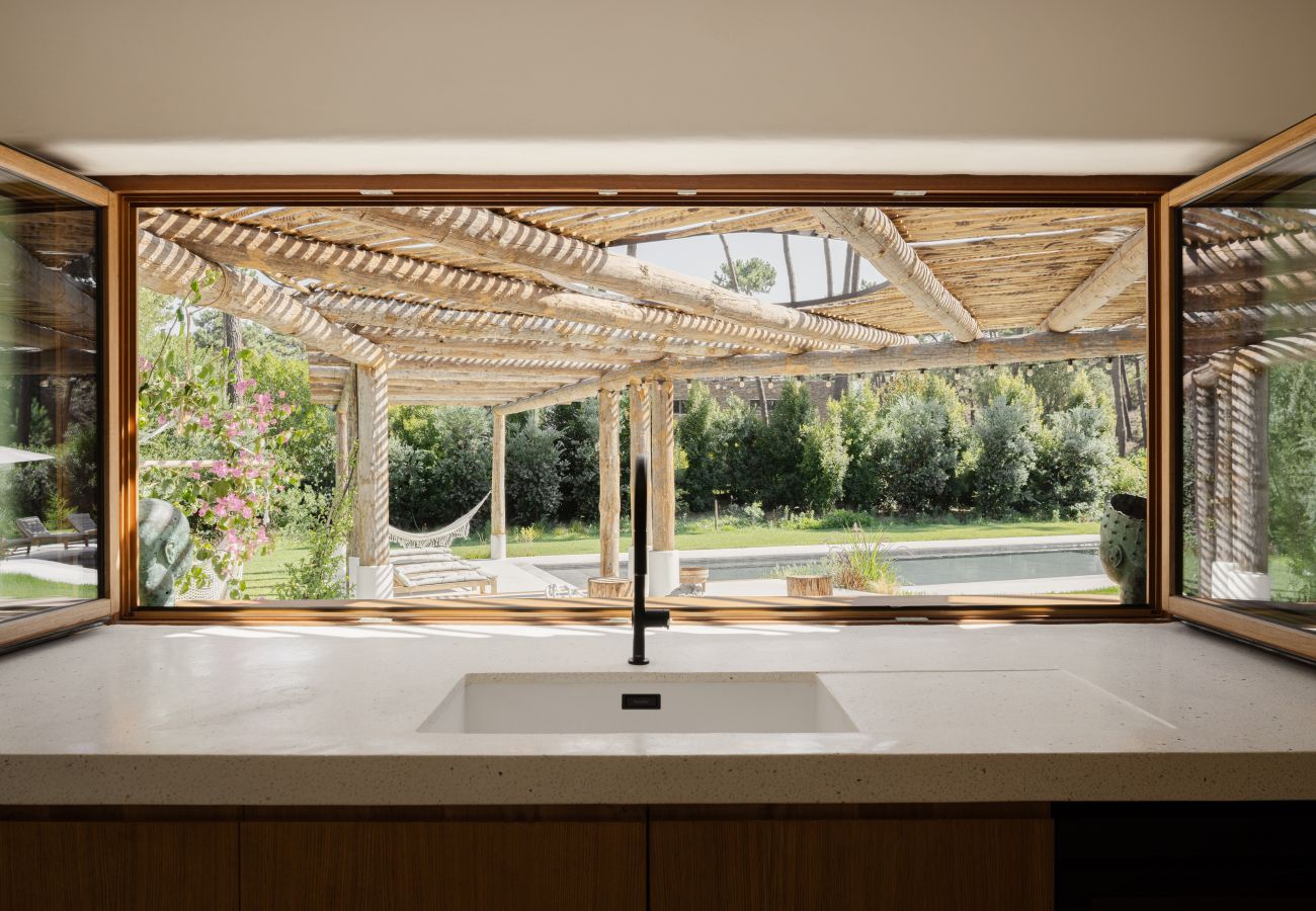 Villa em Aroeira - Elysian Villa