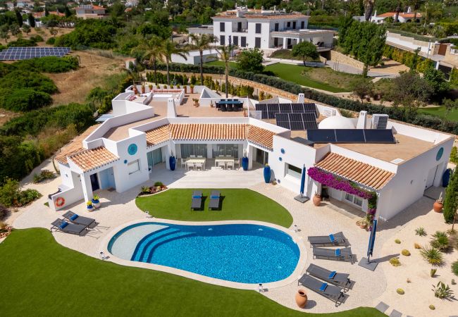 Villa em Carvoeiro - Villa Miramar - luxo nas falésias de Carvoeiro