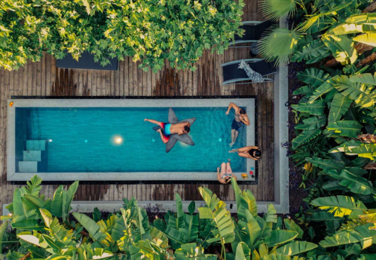 Casa geminada em Lagoa - Casa Bonton - Oásis de casas elegantes com conforto moderno