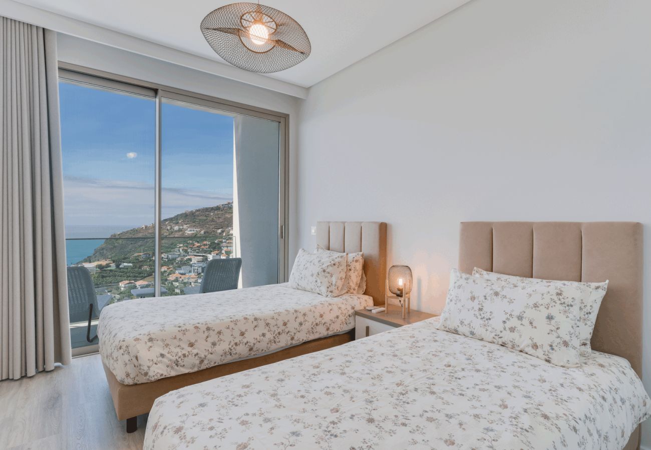 Villa em Arco da Calheta - Sunberry House