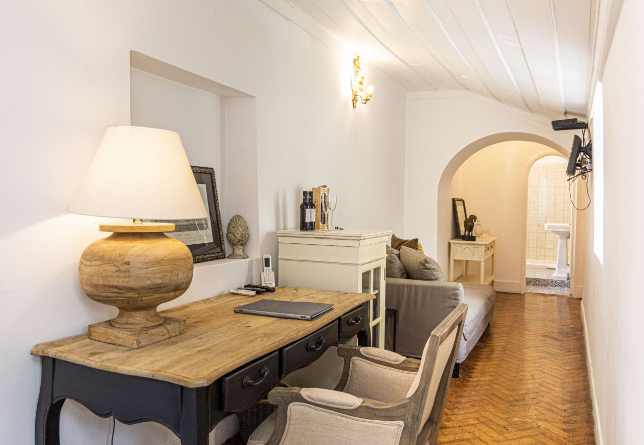 Terraced House in Lisbon - Lisbon Palace