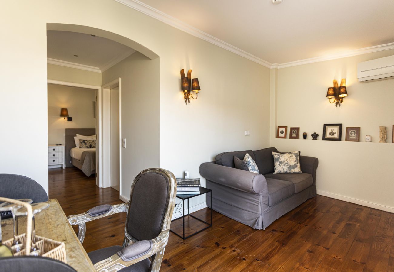 Terraced House in Lisbon - Lisbon Palace