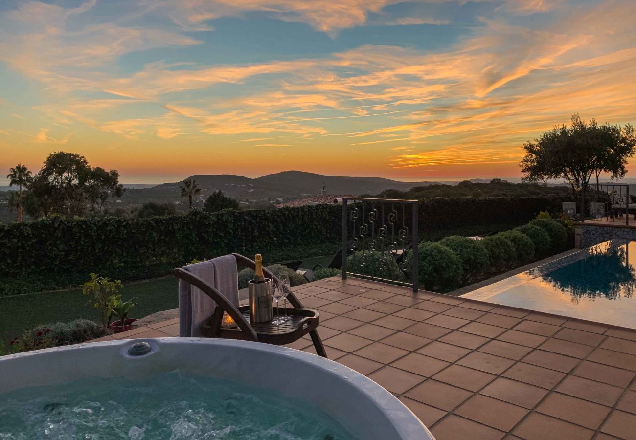 Villa in Santa Bárbara de Nexe - Villa Leonidas - Luxury villa with the best views!