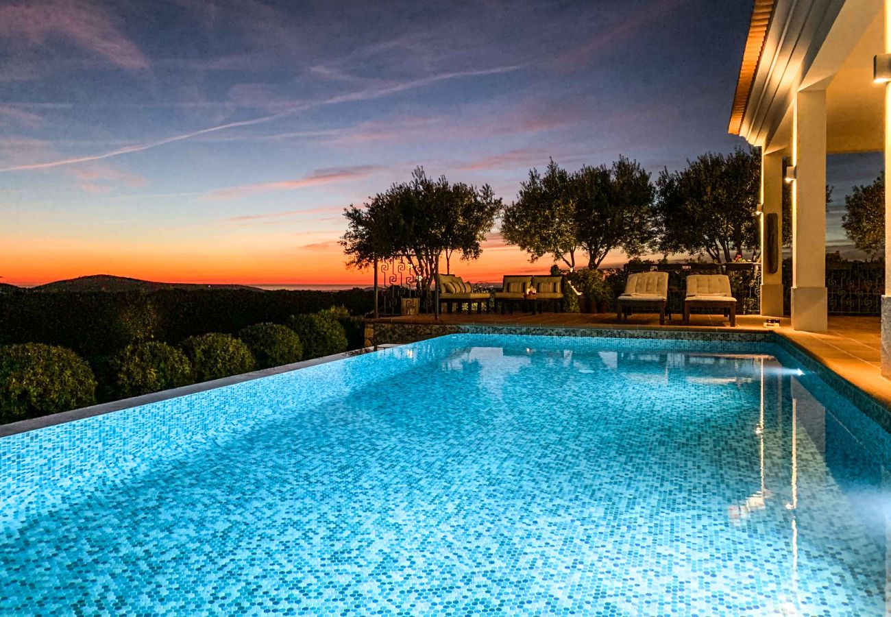 Villa in Santa Bárbara de Nexe - Villa Leonidas - Luxury villa with the best views!