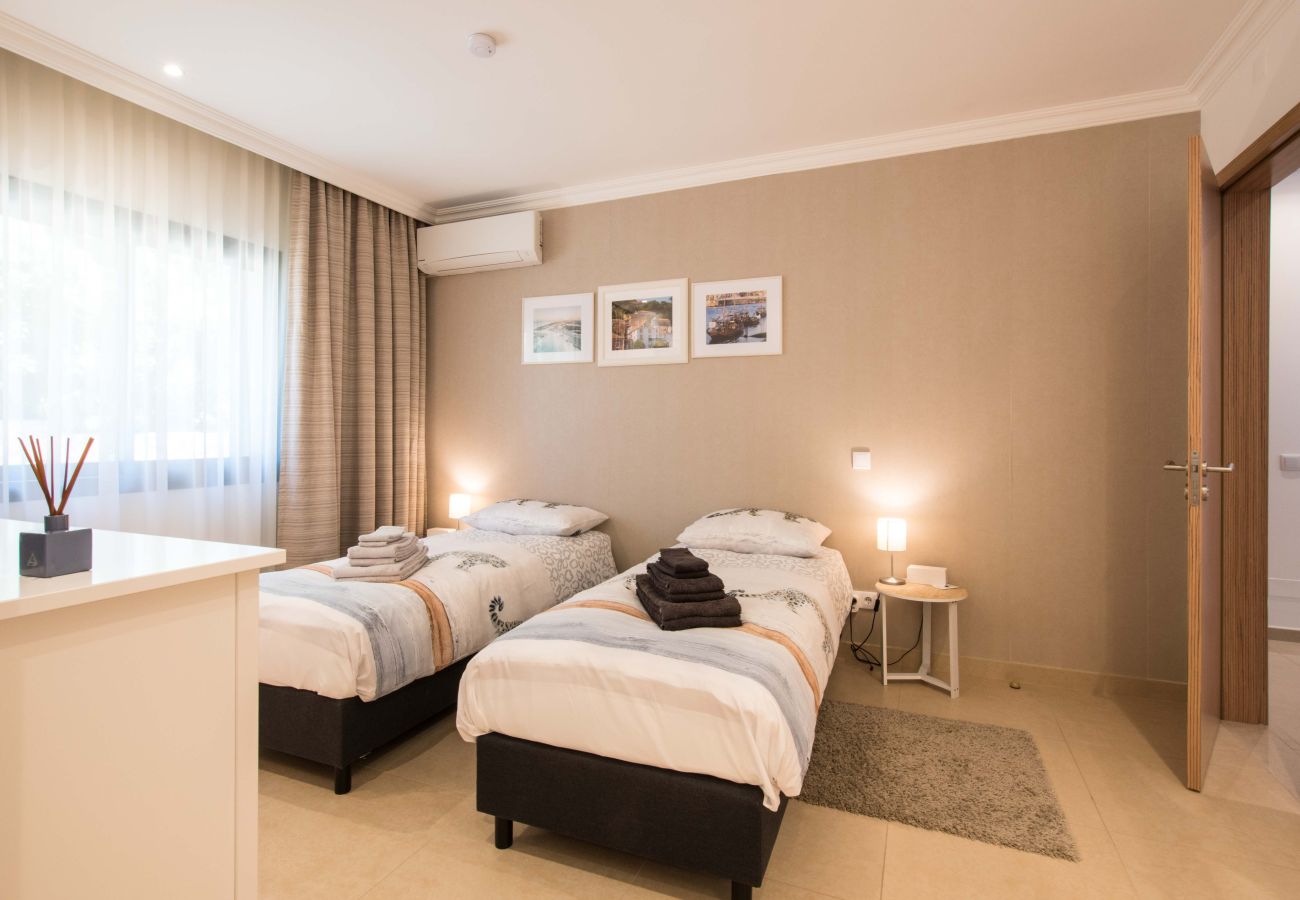 Villa in Santa Bárbara de Nexe - Villa Leonidas - Luxury villa with the best views!