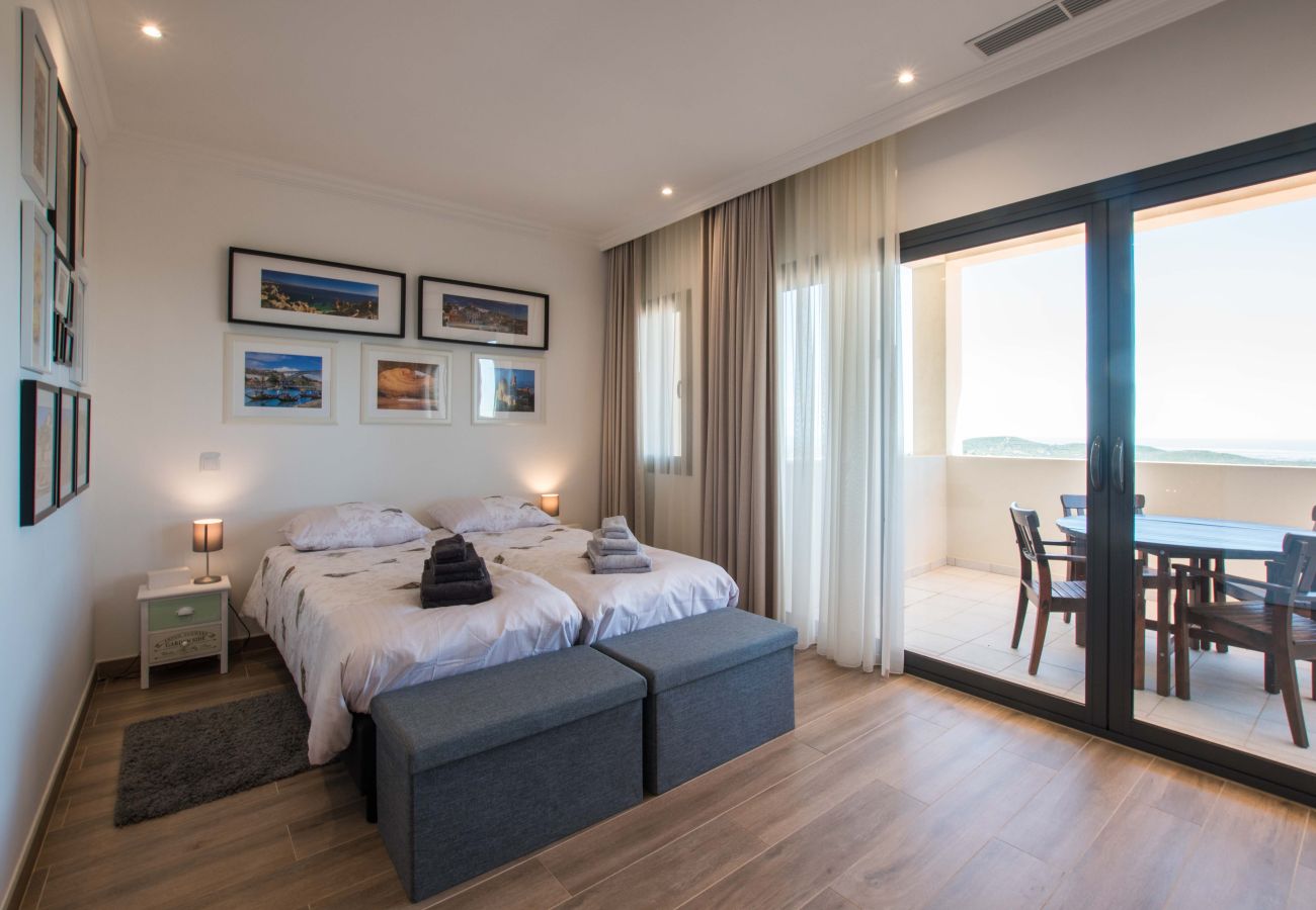 Villa in Santa Bárbara de Nexe - Villa Leonidas - Luxury villa with the best views!